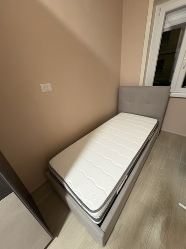 Letto singolo nuovo con - letto,